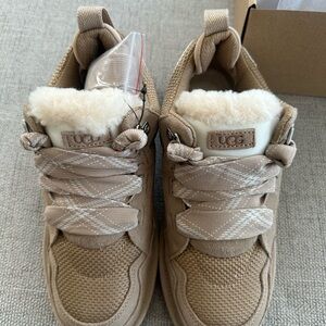 UGG Kids Beige Sneakers with Plush Lining LOWMEL